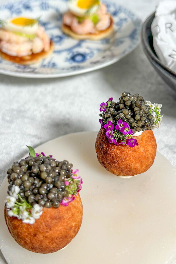 Æbleskive med mascarponecreme med lime og by Cortsen caviar